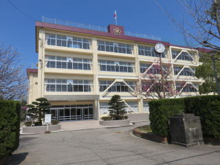 砺波南部小学校